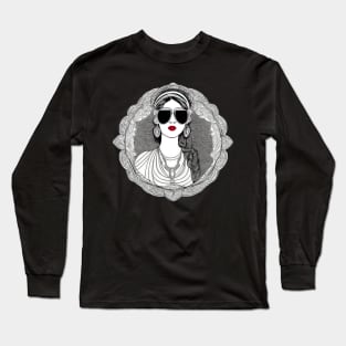 Cool vintage woman with sunglasses | Long Sleeve T-Shirt